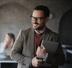 Happybusinessman.jpg Happybusinessman.jpg